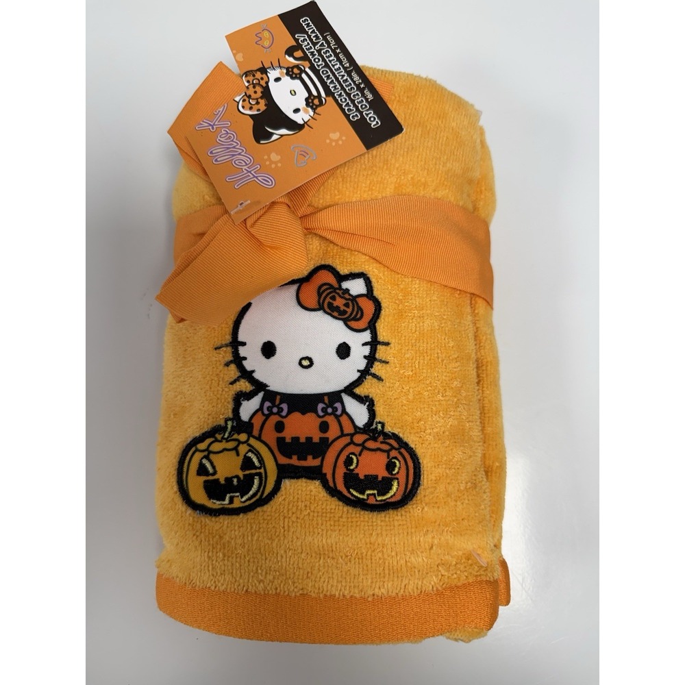 NWT Hello Kitty Halloween Hand Towel Set Of 2 Orange Cat Sanrio Towels